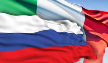 флаг России и Италии