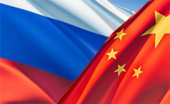 флаг России и Китая